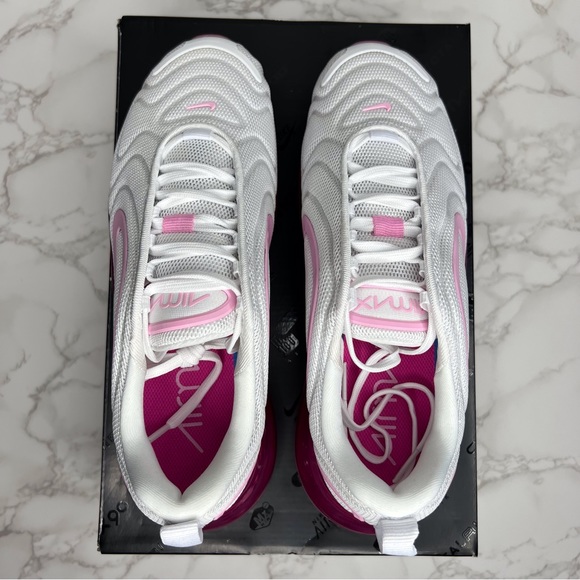 Nike Air Max 720 💞 - Picture 7 of 16